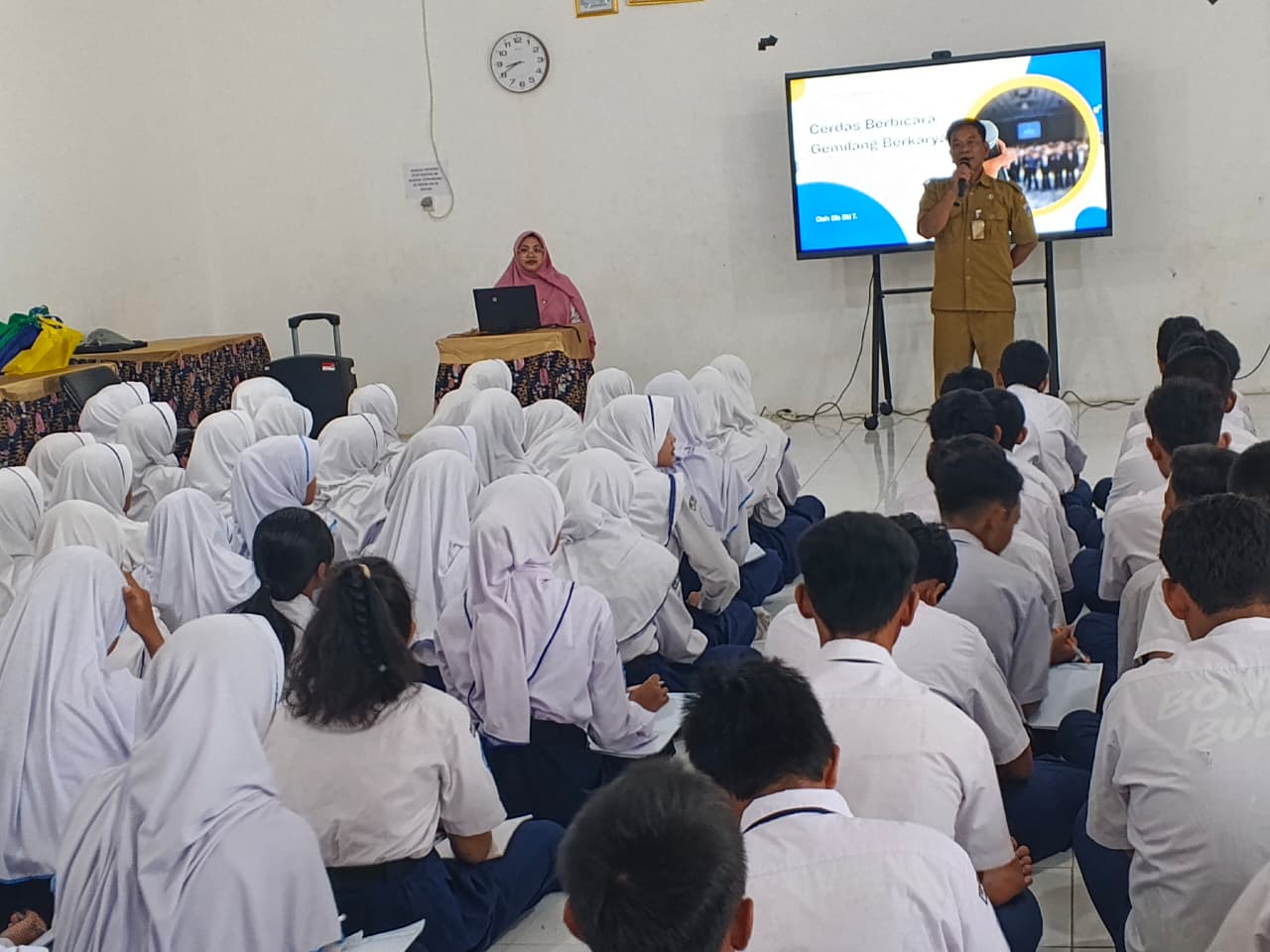Roadshow Workshop Membaca Ke SMP Negeri 256 Jakarta